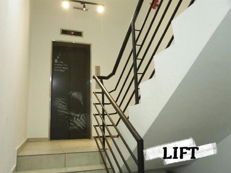 Z Hotel Ara Damansara, Lrt, Mall, Airport Petaling Jaya Eksteriør billede